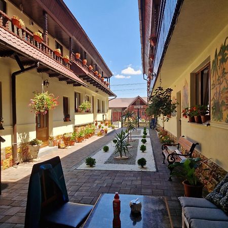 Casa Luca Hotel Sîmbăta de Sus Bagian luar foto