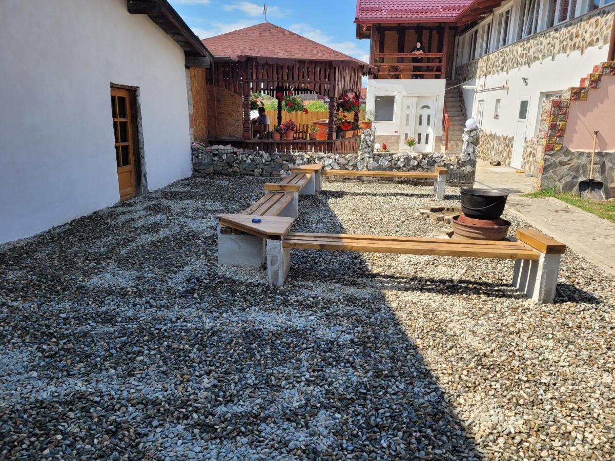 Casa Luca Hotel Sîmbăta de Sus Bagian luar foto