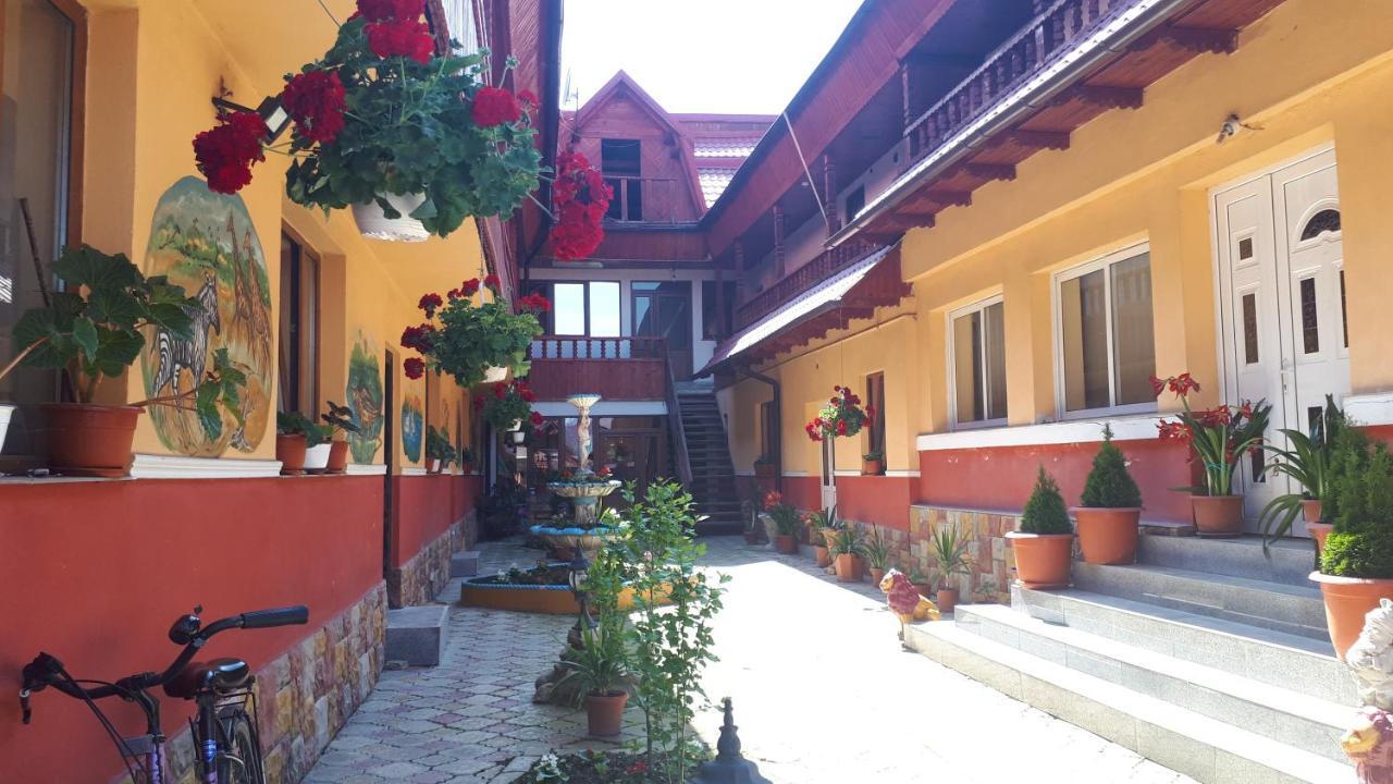 Casa Luca Hotel Sîmbăta de Sus Bagian luar foto